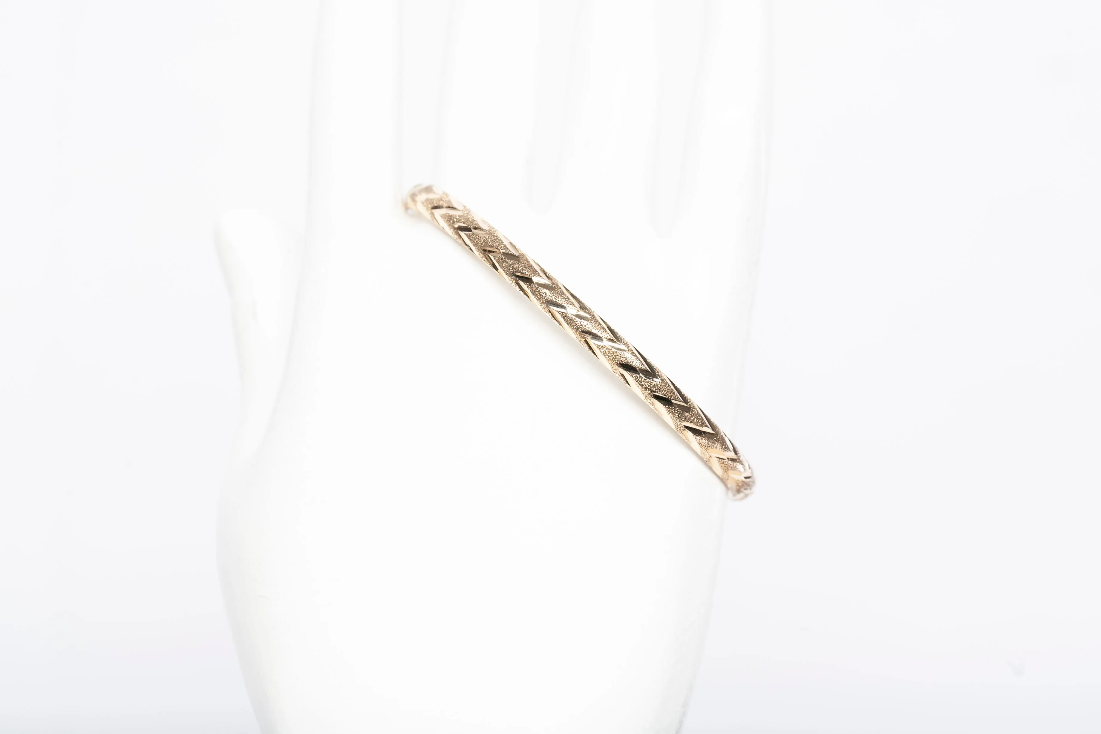 14k Yellow Gold 4.4mm Diamond Cut High Polished Bangle Size 6.75"