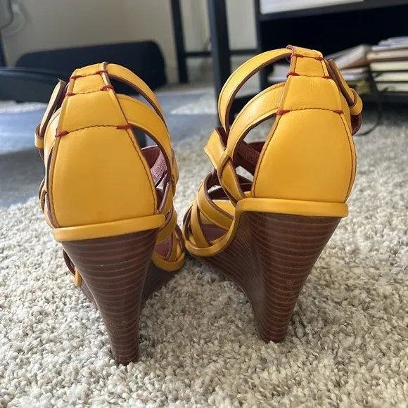 BEAUTIFUL Coach Dawn Leather Wedge