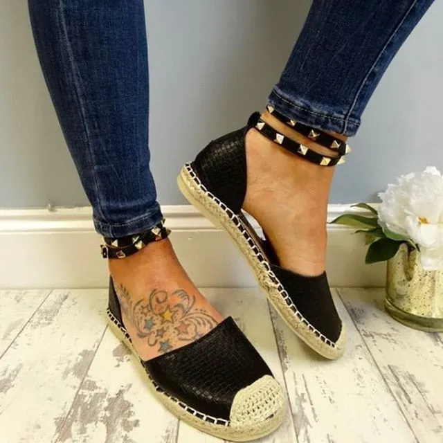 Chill Vanilla Sandals