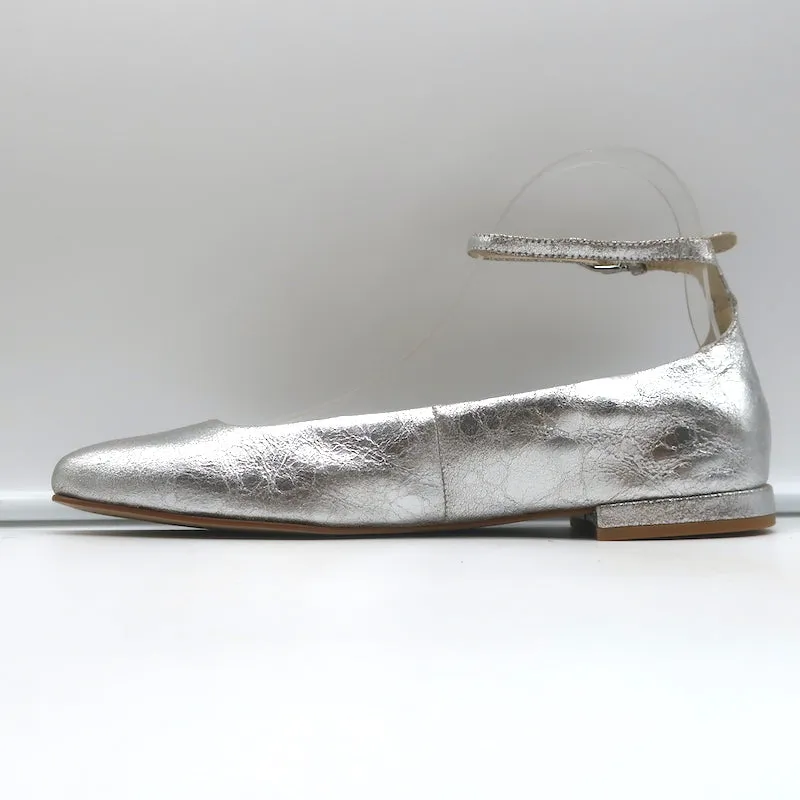 Dolce Vita Ashya Ankle Strap Ballet Flats Silver Metallic Leather Size 8 NEW