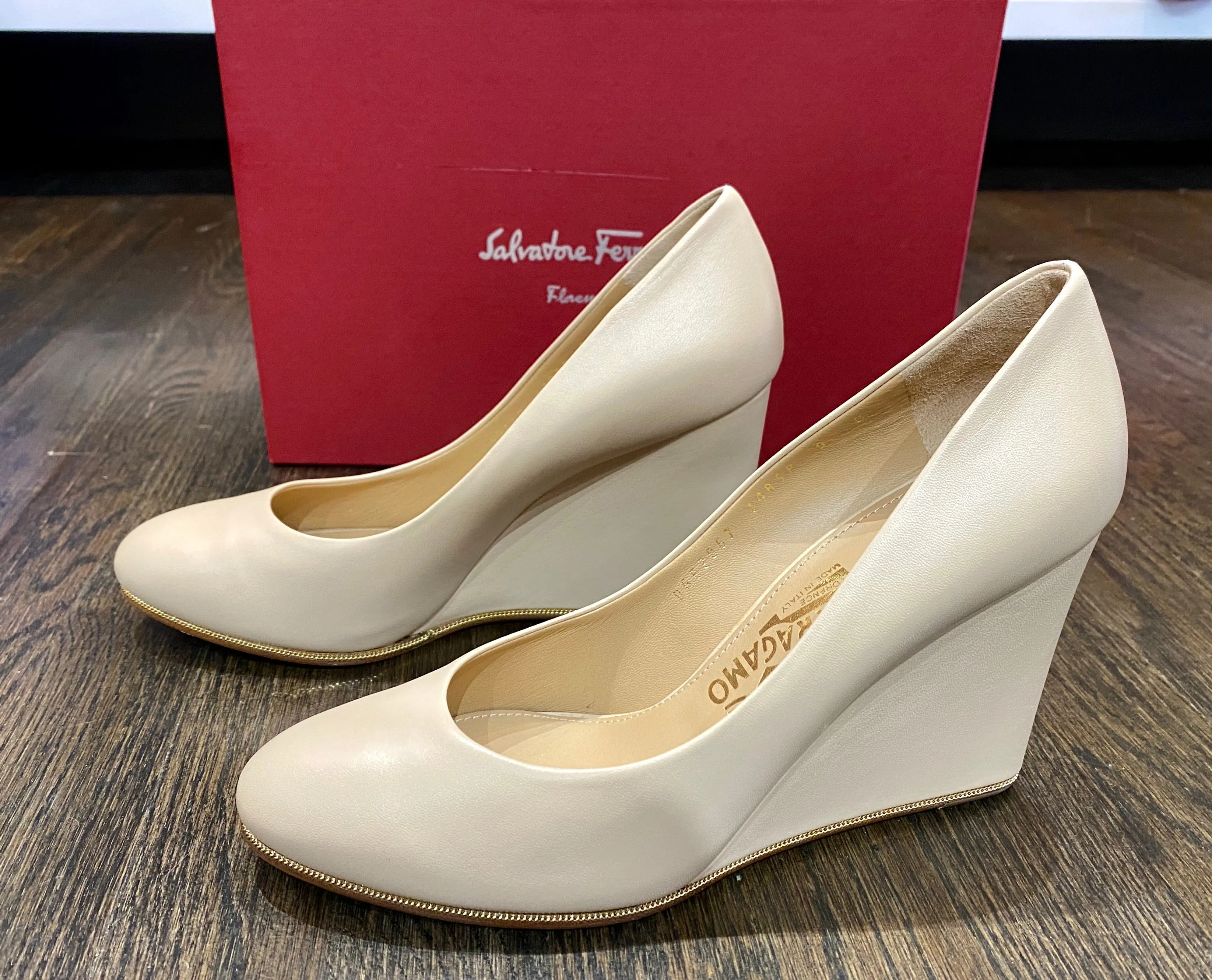 Ferragamo Fiammaz in New Bisque Lamb