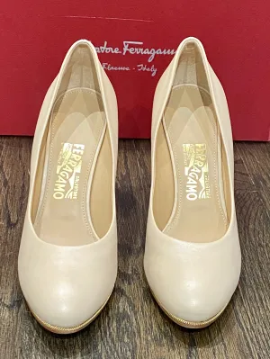 Ferragamo Fiammaz in New Bisque Lamb