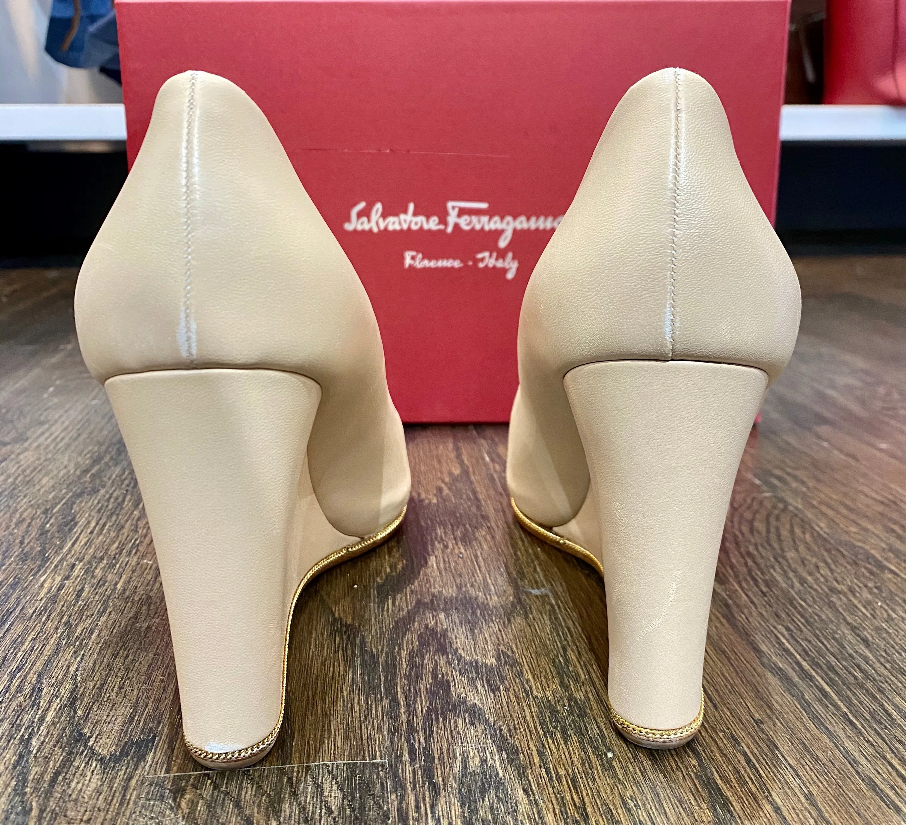 Ferragamo Fiammaz in New Bisque Lamb