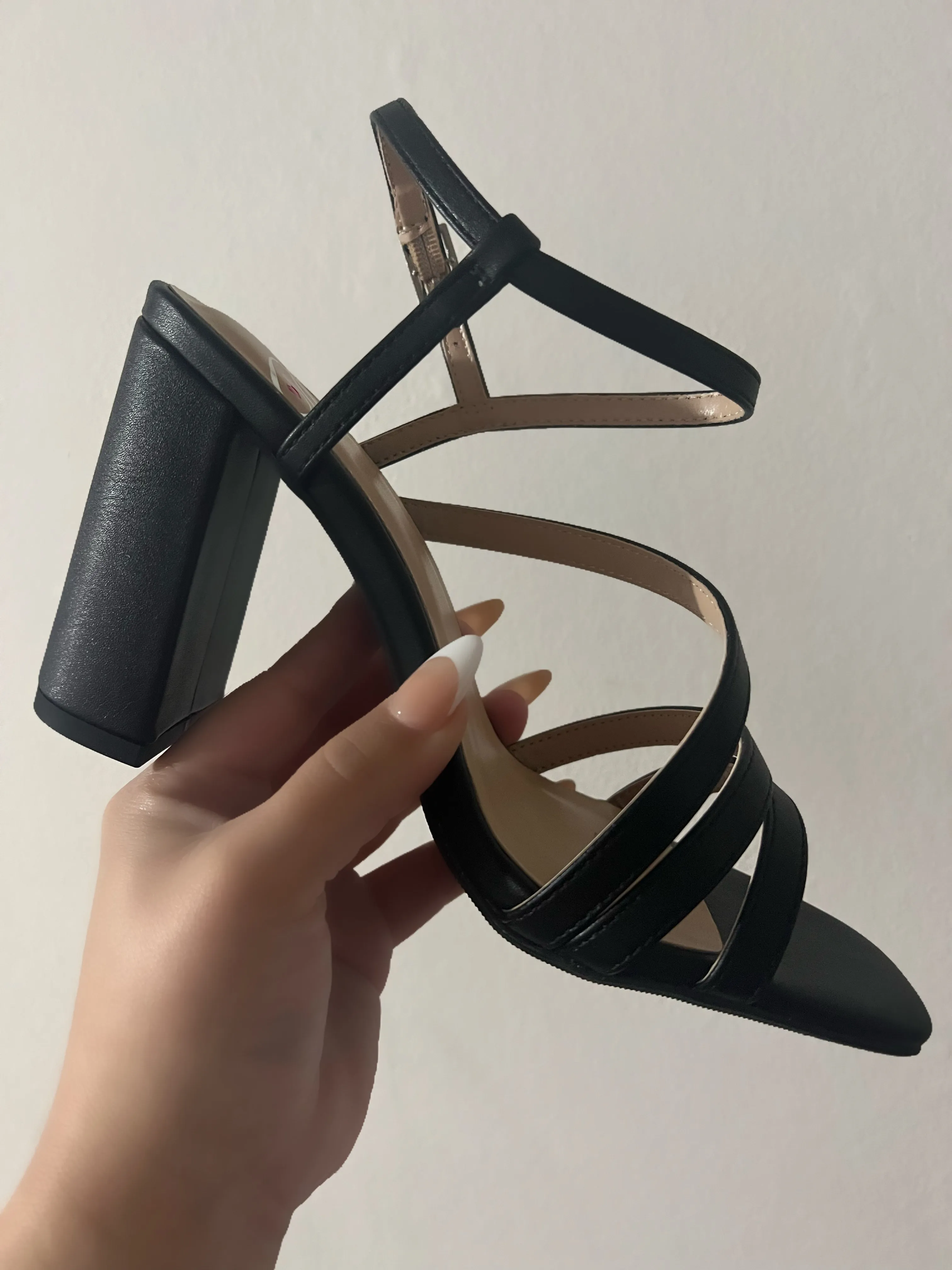 Jane Chunky Heel- Black