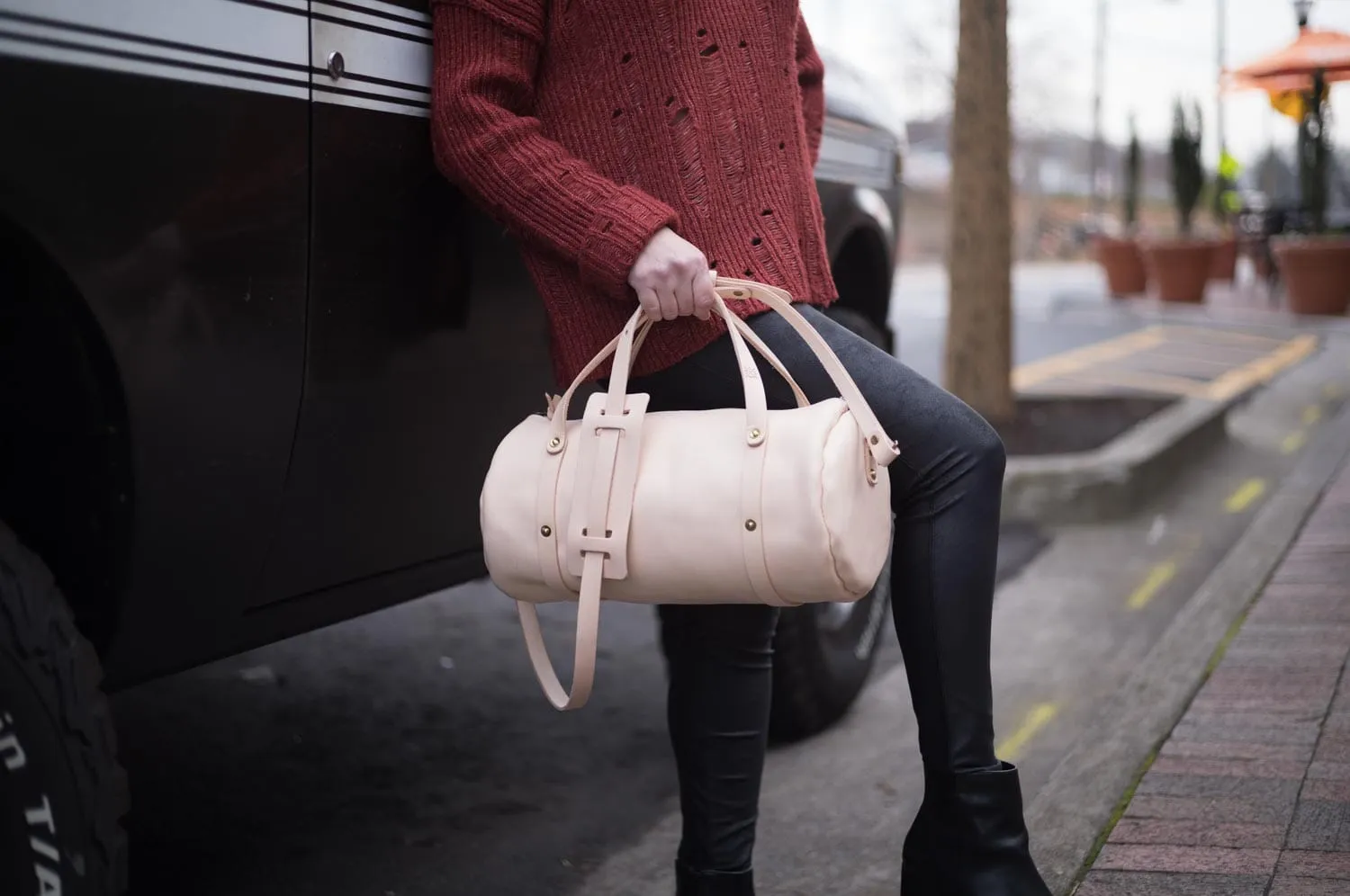 JANE LEATHER CROSSBODY - LARGE - NATURAL VEG TAN