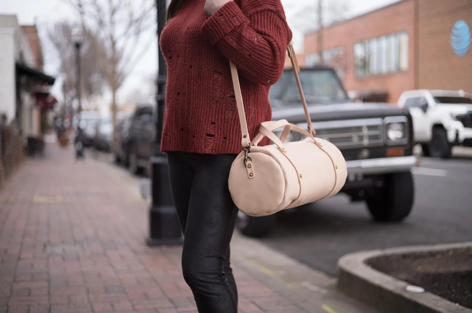 JANE LEATHER CROSSBODY - LARGE - NATURAL VEG TAN