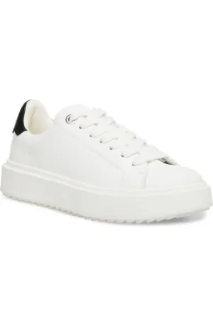 Lace Up Platform Sneaker