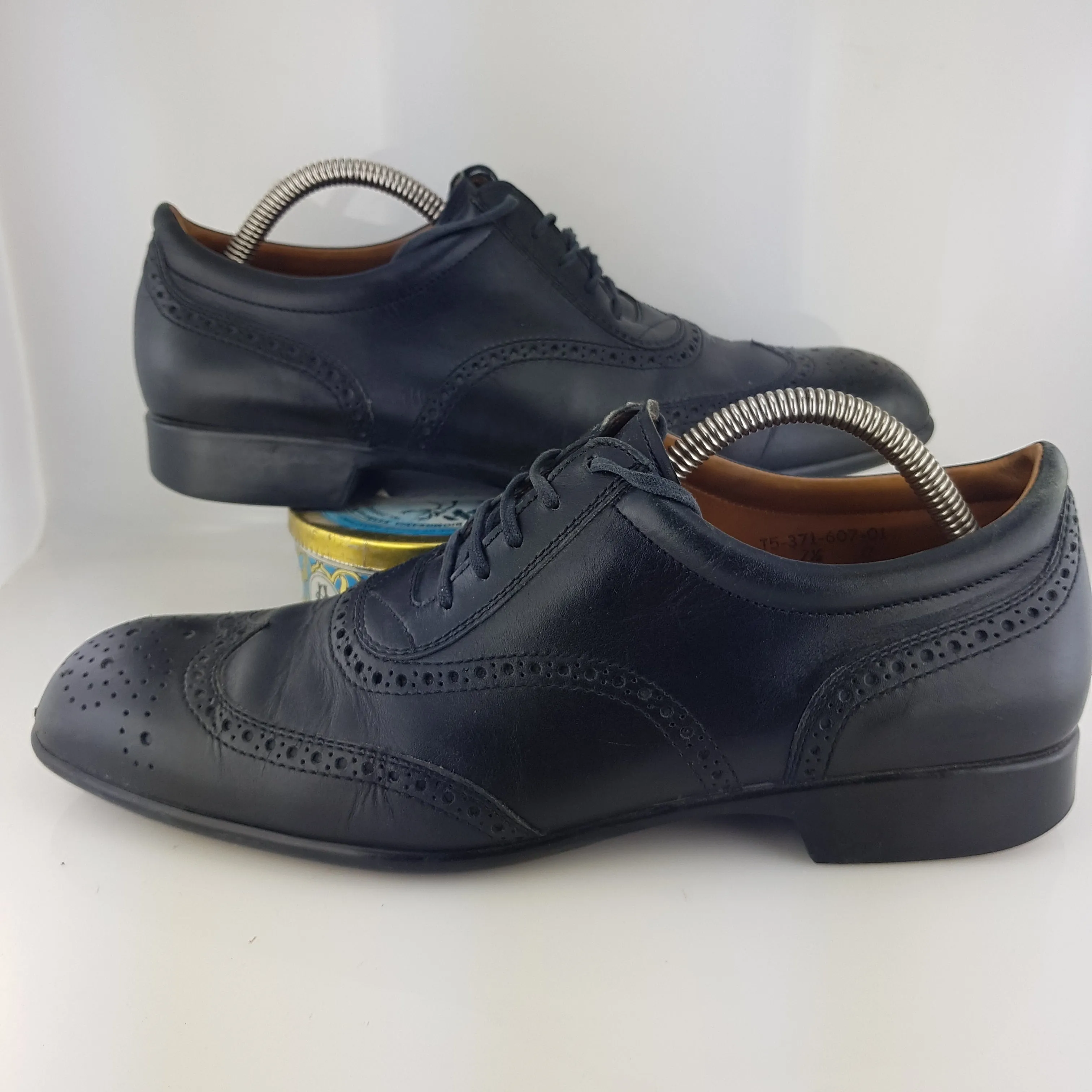 Lace-up shoe
