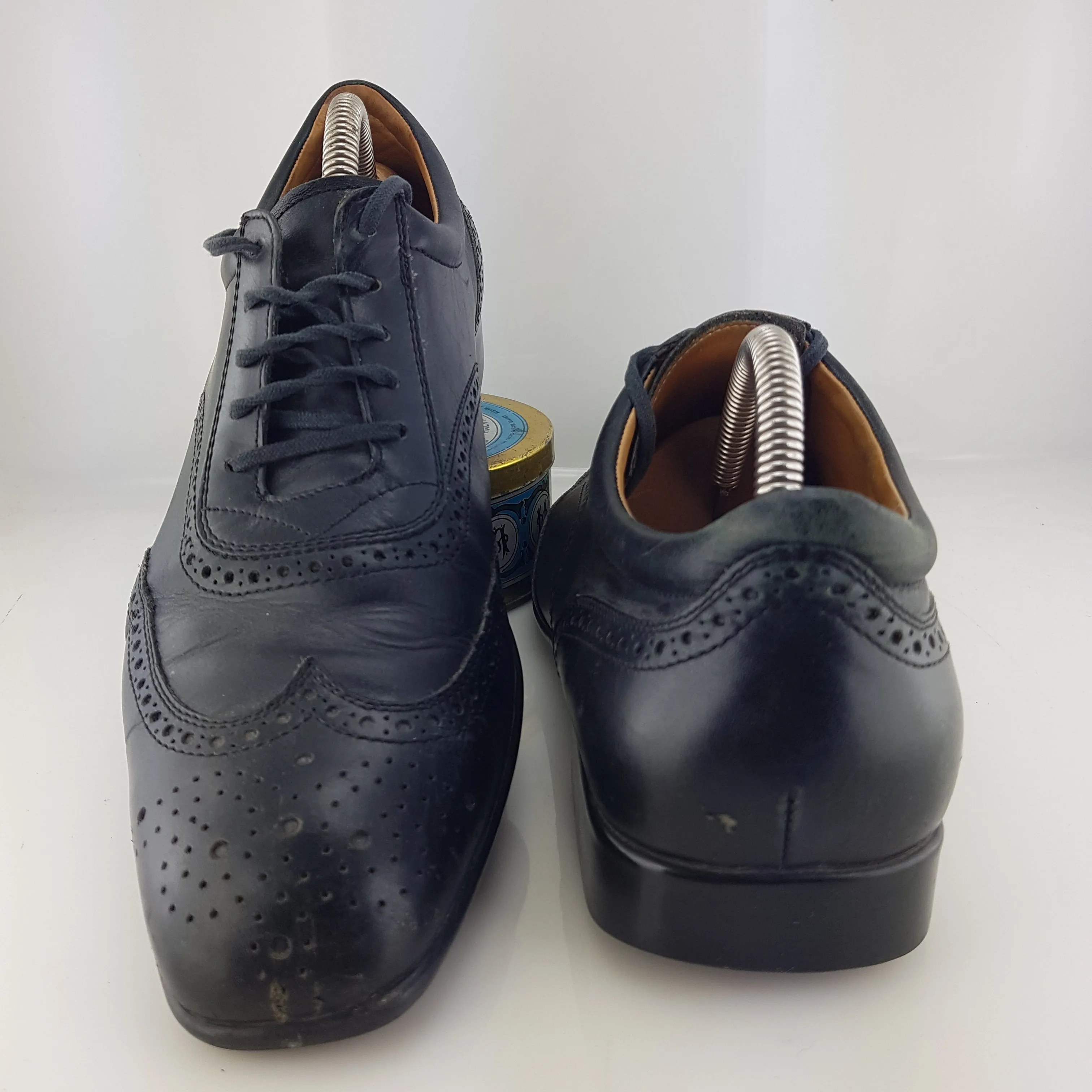 Lace-up shoe