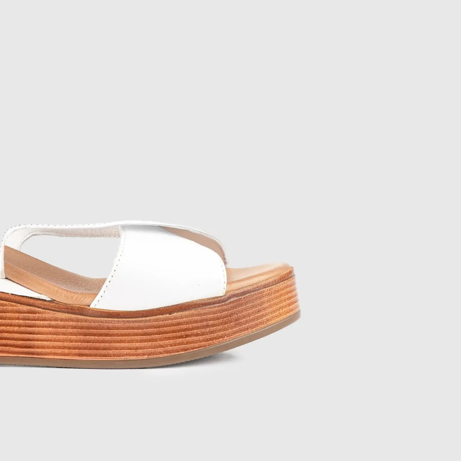 Leather Comfort Wedges White 8505