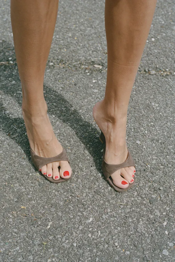 LIDO WEDGE, MOLTEN SUEDE