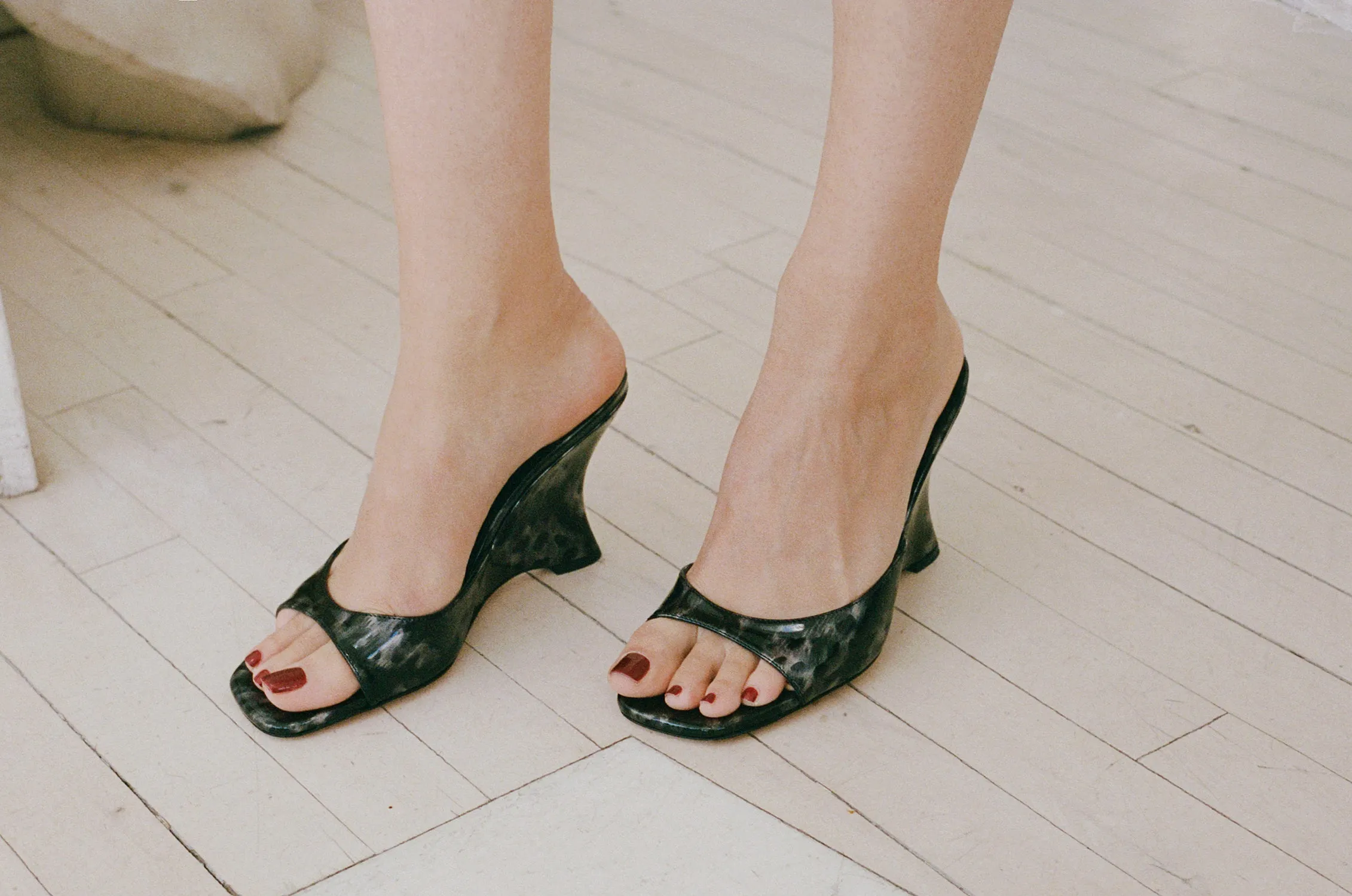 LIDO WEDGE, OBSIDIAN