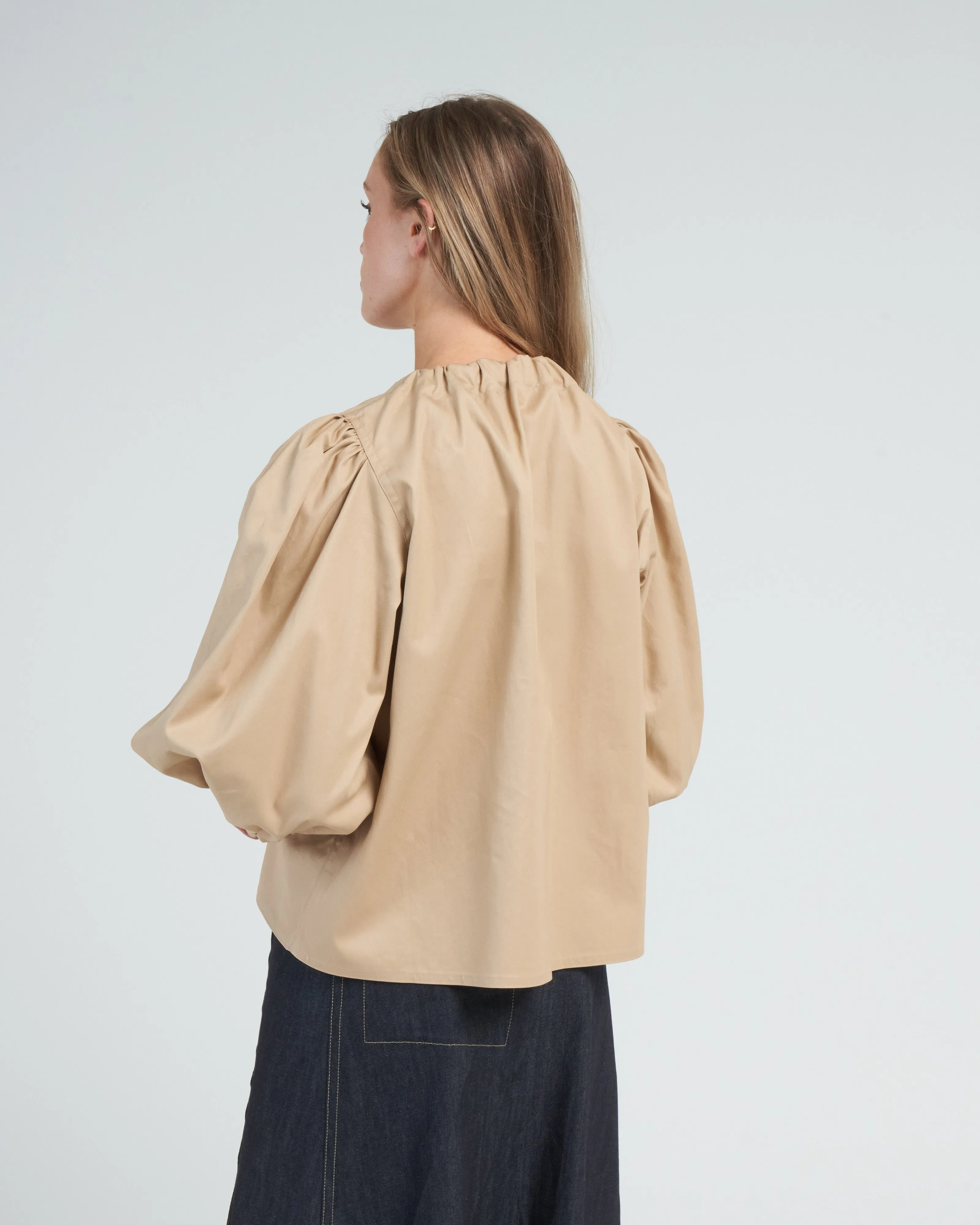 light twill gathered neck and sleeve top - desert