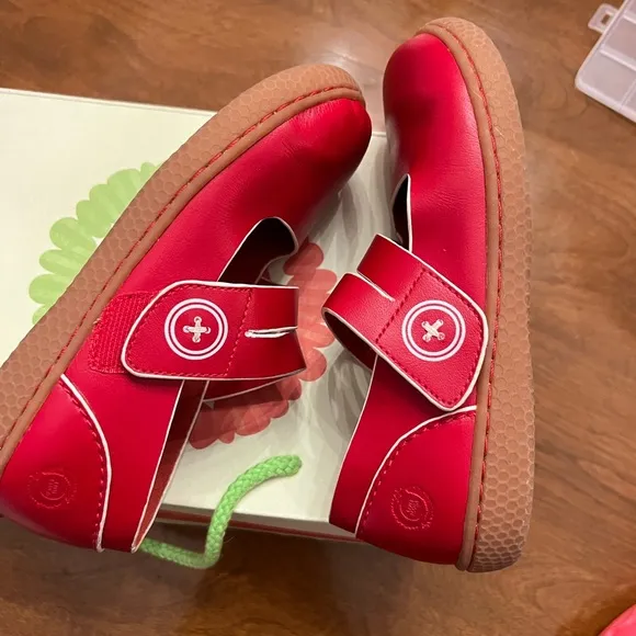 Livie &amp; Luca Cherry red leather Mary Jane red with white accent size 1 girls