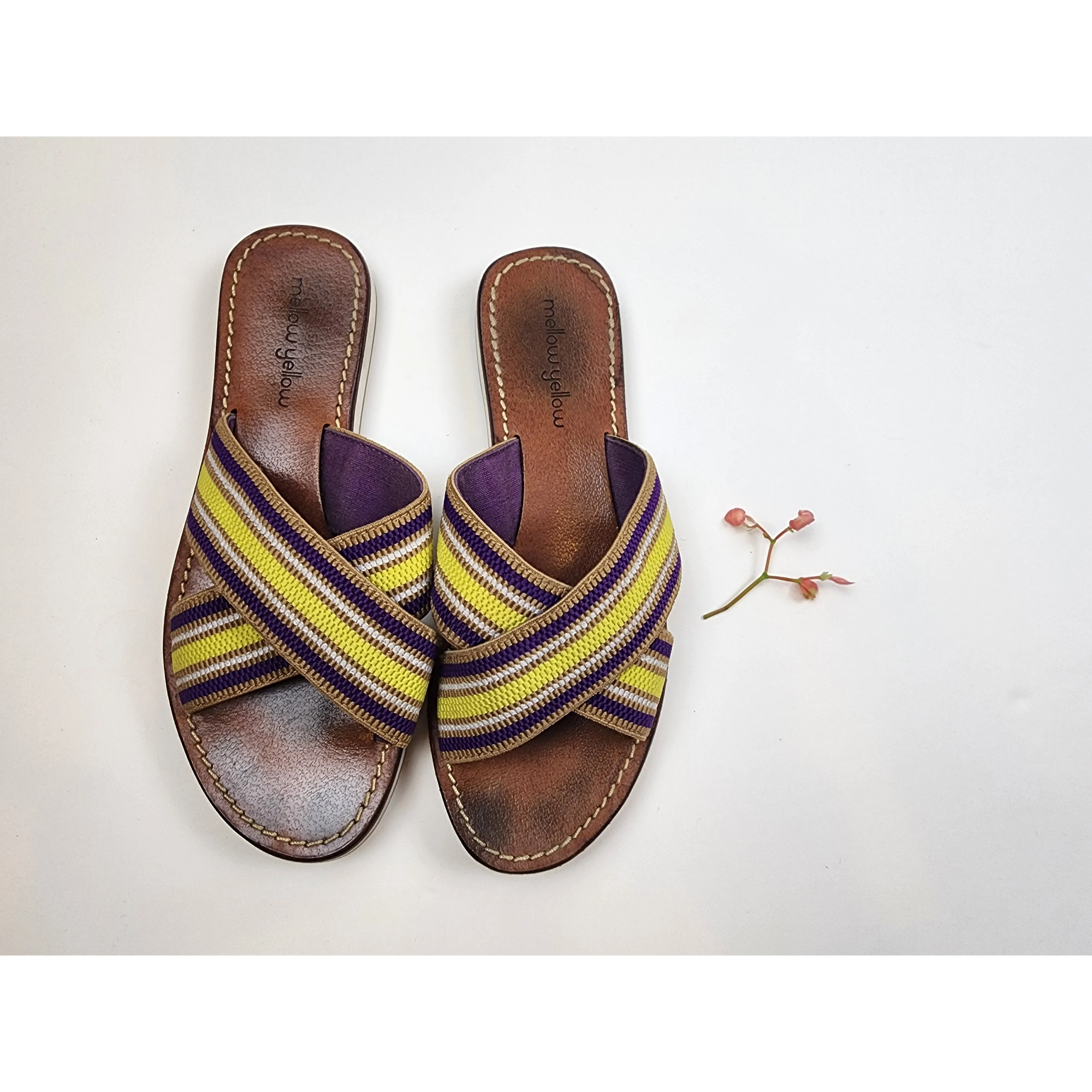 Mellow Yellow criss cross slide on flats size 38