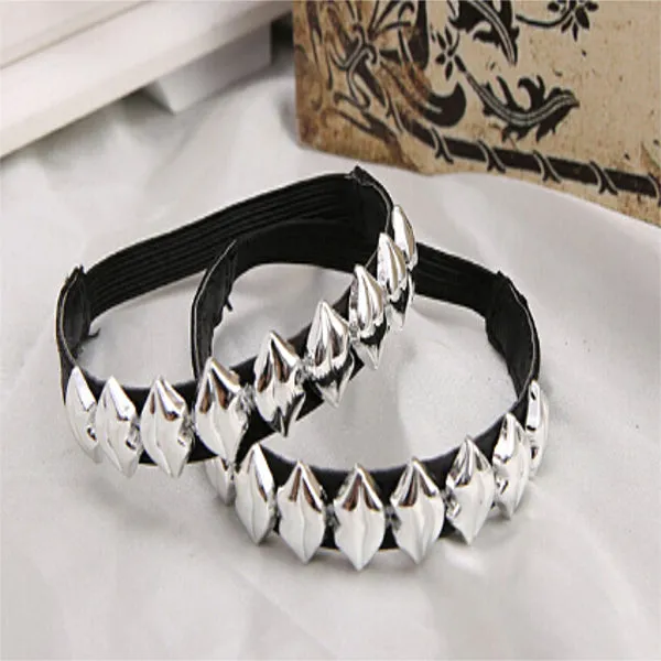 Metallic Lips Charm Shoes Band