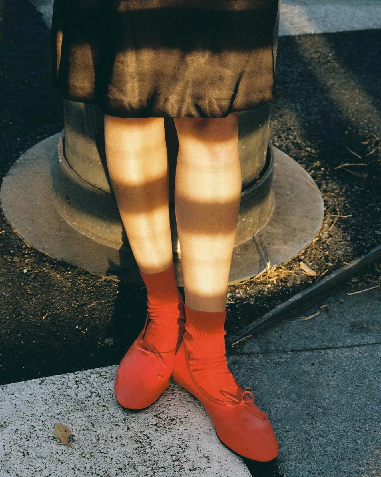 Mila Flat in Red