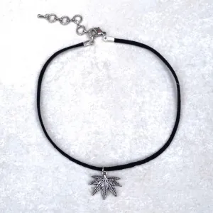 Minimalist Mary Leaf Choker - Silver