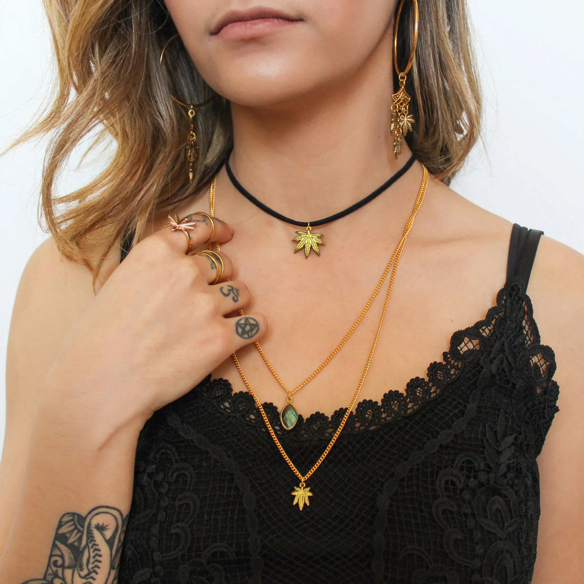 Minimalist Mary Leaf Choker - Silver