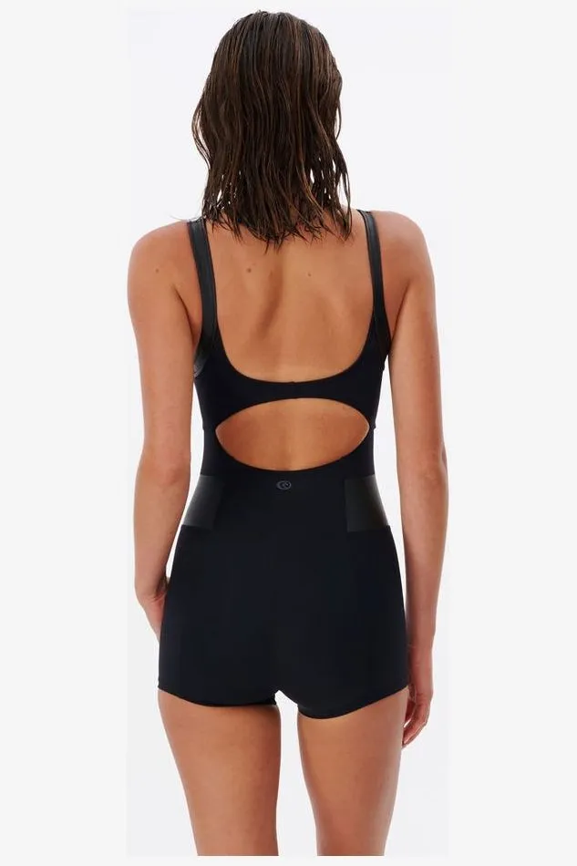 MIRAGE ULTIMATE SHORT JANE  - BLACK