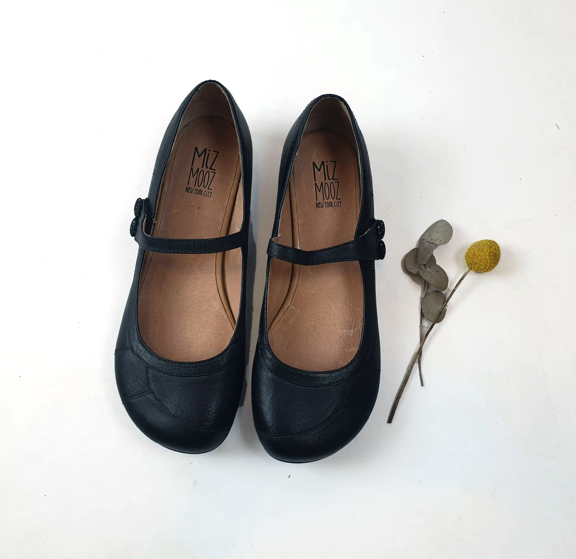 Miz Mooz "Dotty" black leather mary jane style shoes size 41