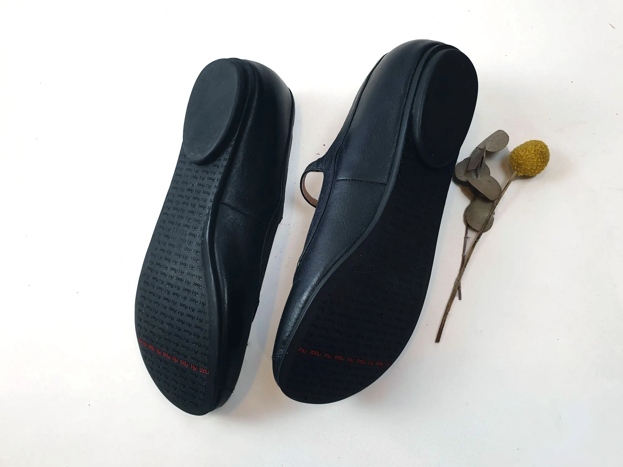 Miz Mooz "Dotty" black leather mary jane style shoes size 41