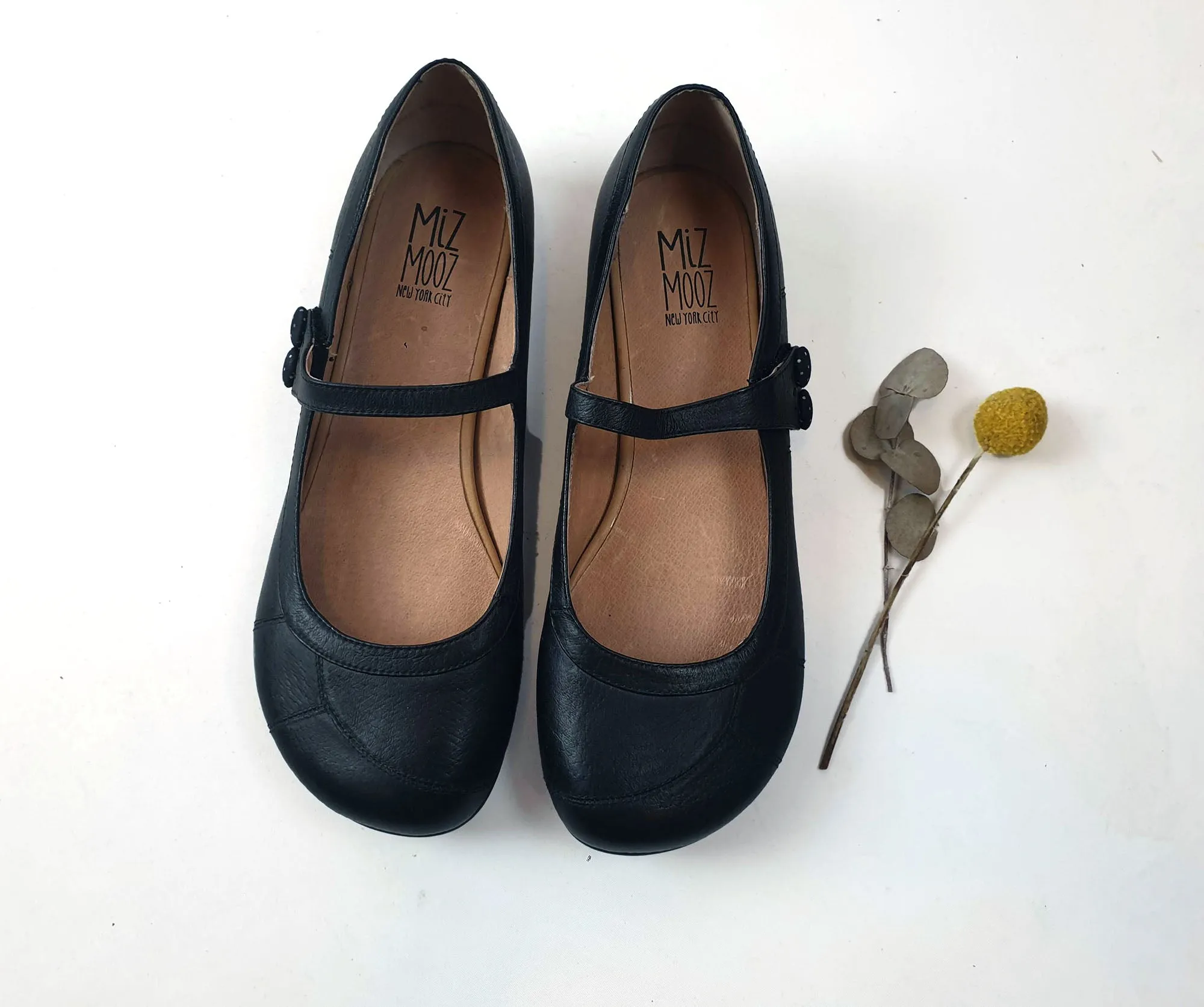 Miz Mooz "Dotty" black leather mary jane style shoes size 41
