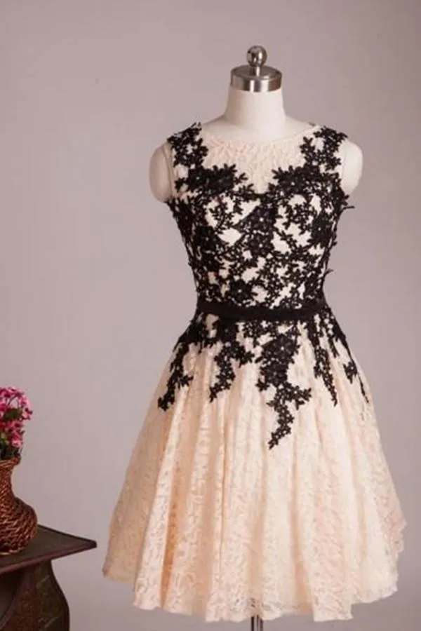 Modern A-line Jewel Knee Length Lace Homecoming Dress With Appliques TR0136