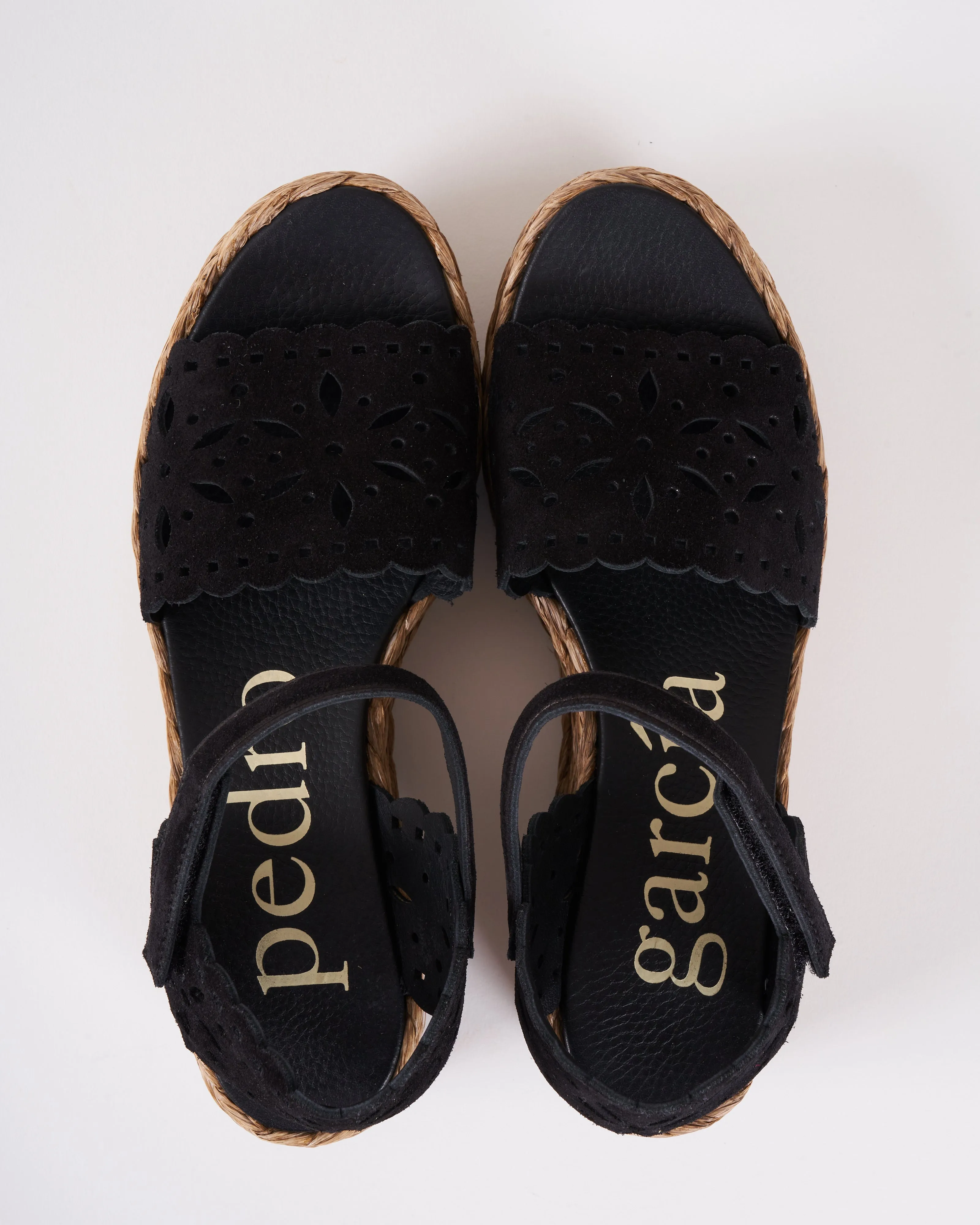 nila wedge - black castoro
