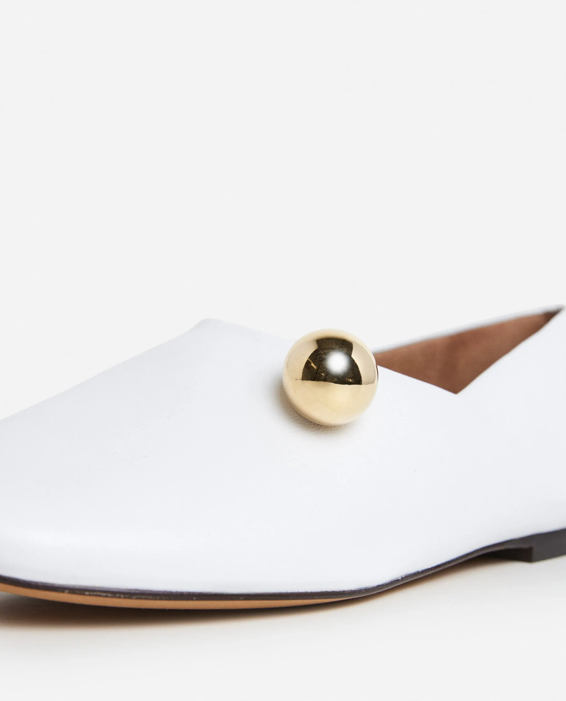 Pepper Leather White