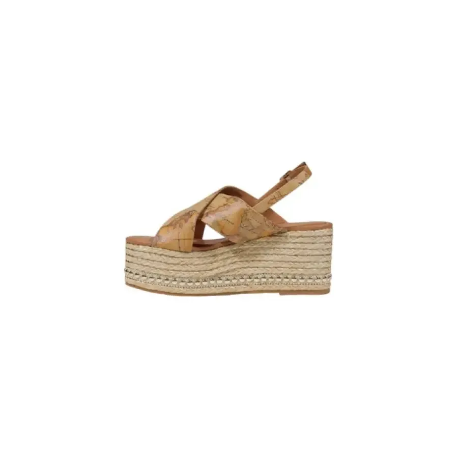 Platform Sandal With Crisscross Straps