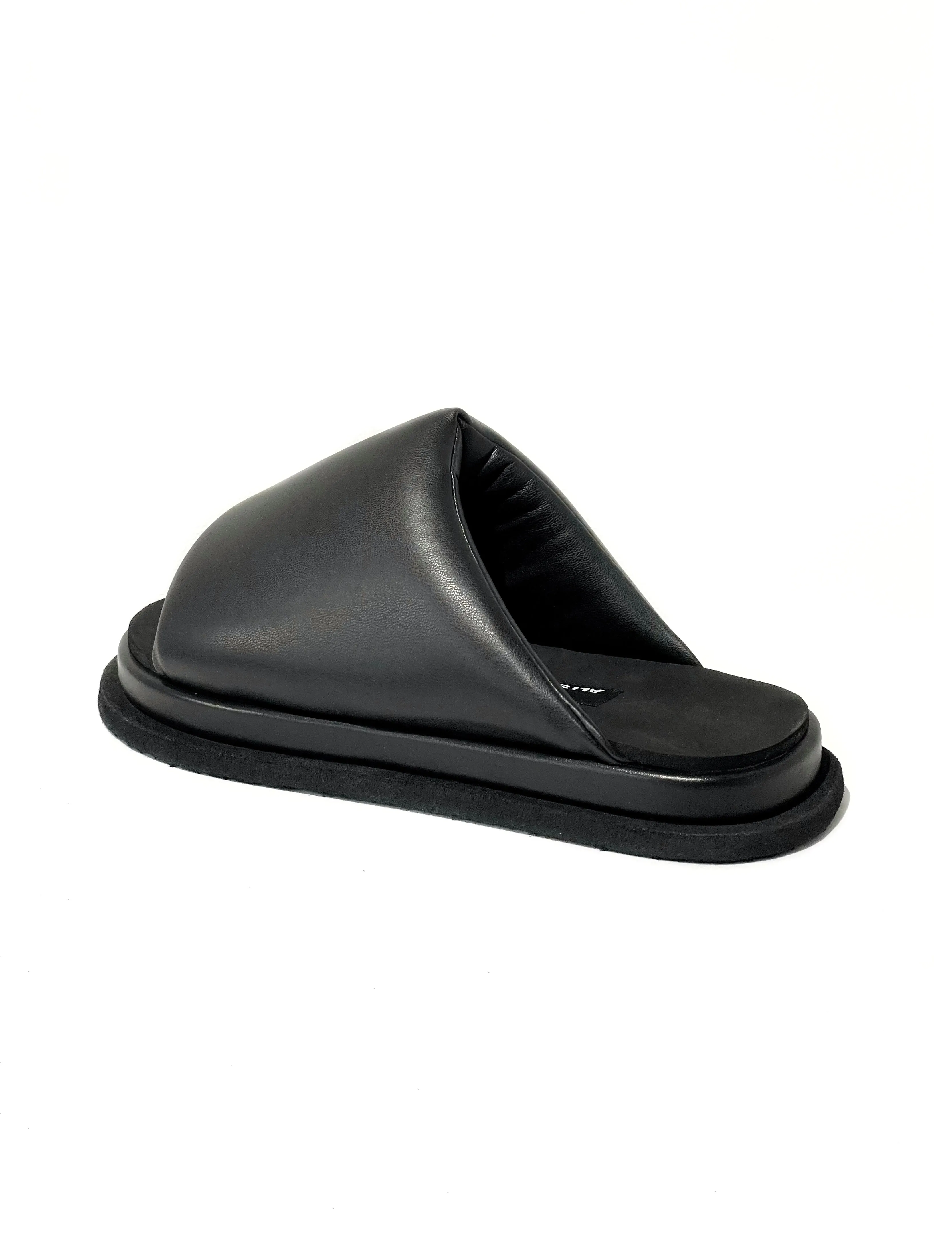 Puffer Flats Black