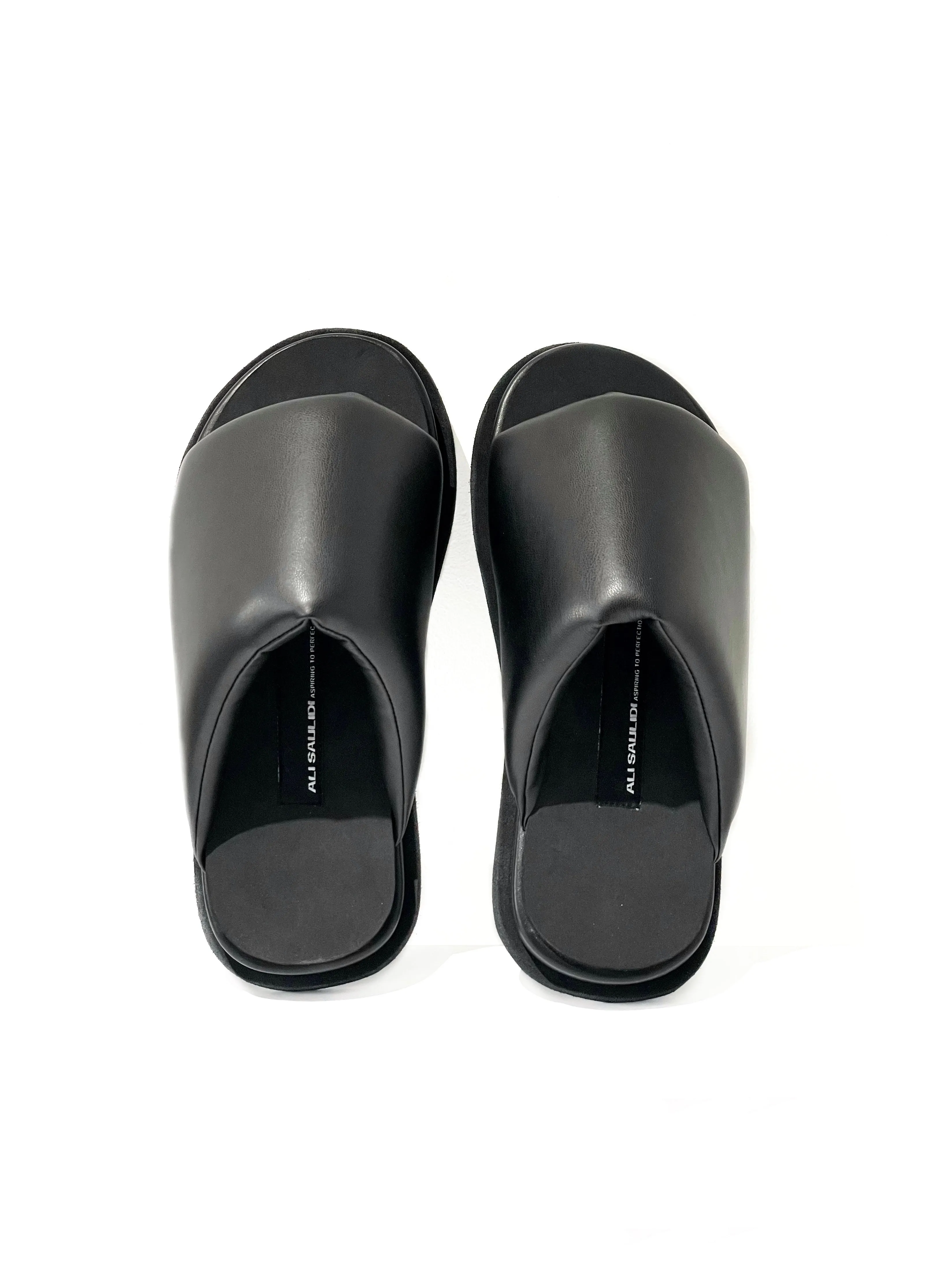 Puffer Flats Black