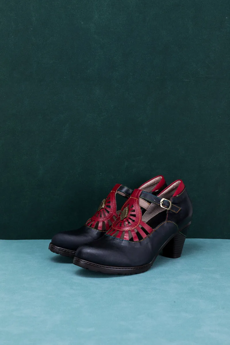 Radiant Cutout Leather Pump - Black