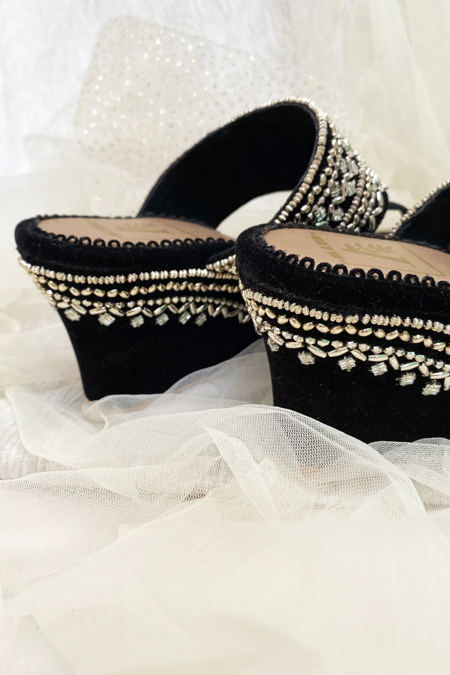 Saanjh Wedges