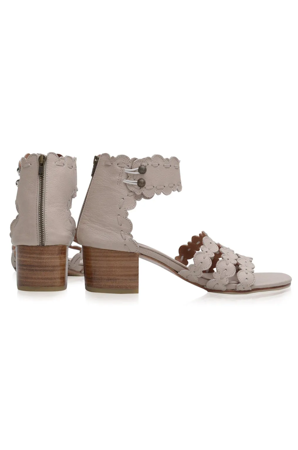 Seaside Leather Sandals (Sz. 6)