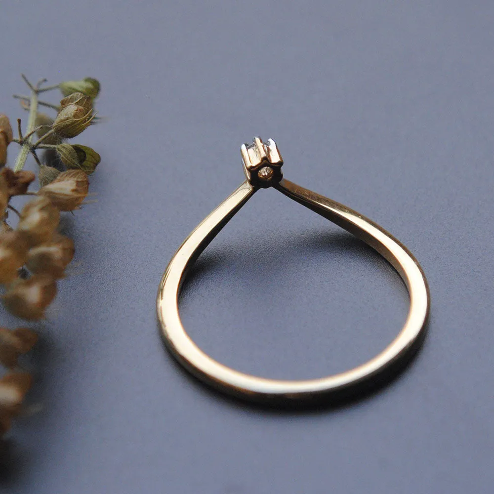 Single Diamond V Chevron Ring