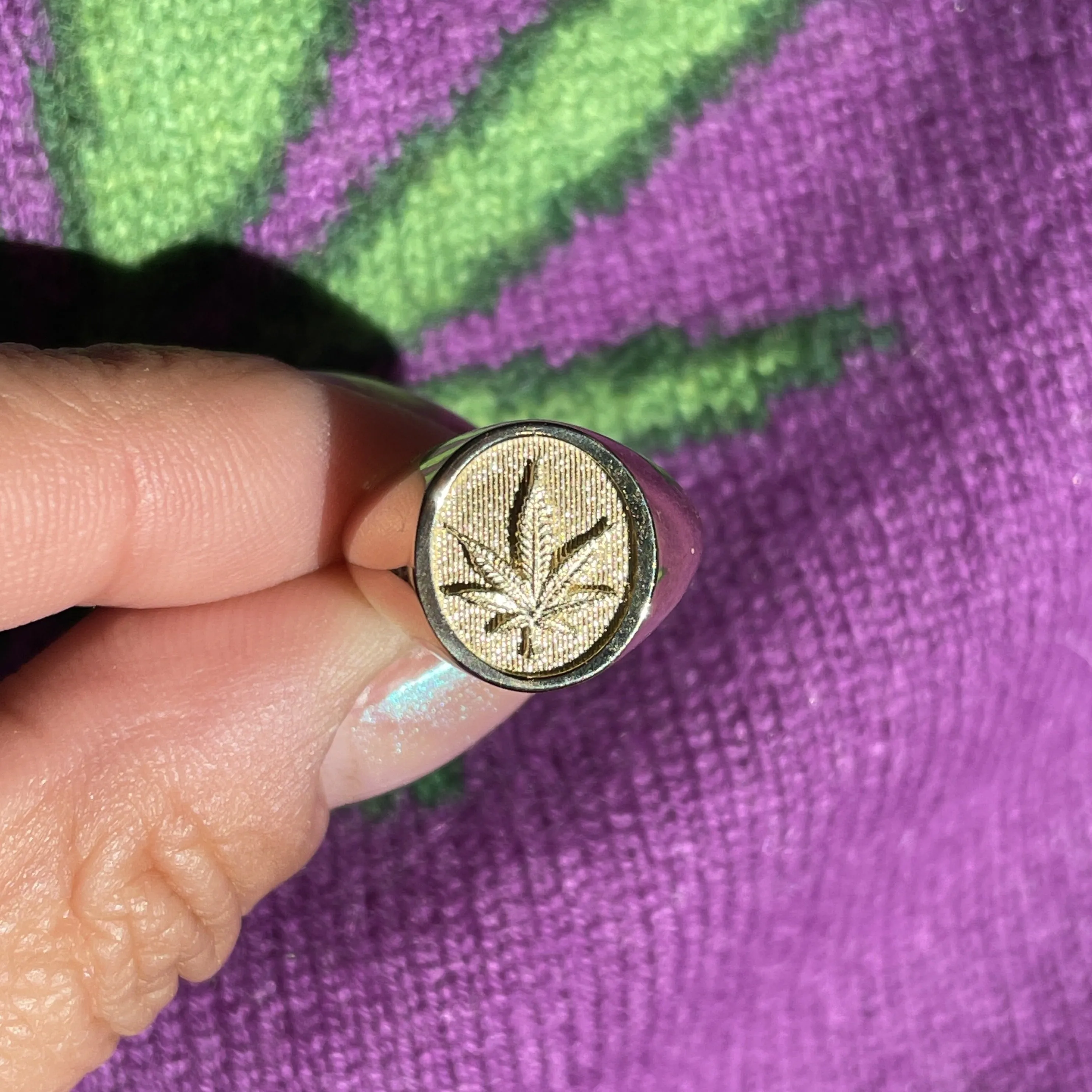 SWEET LEAF Pinky Signet