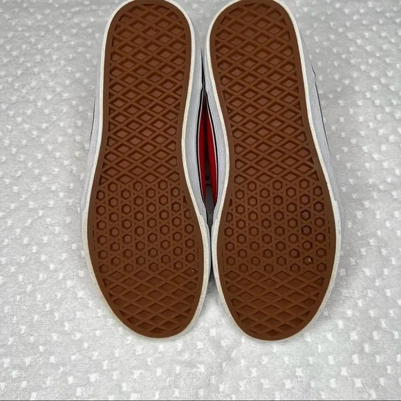 Vans Kids Red Of The Wall500714 Lace Up Sneaker Shoes. Size 6,5