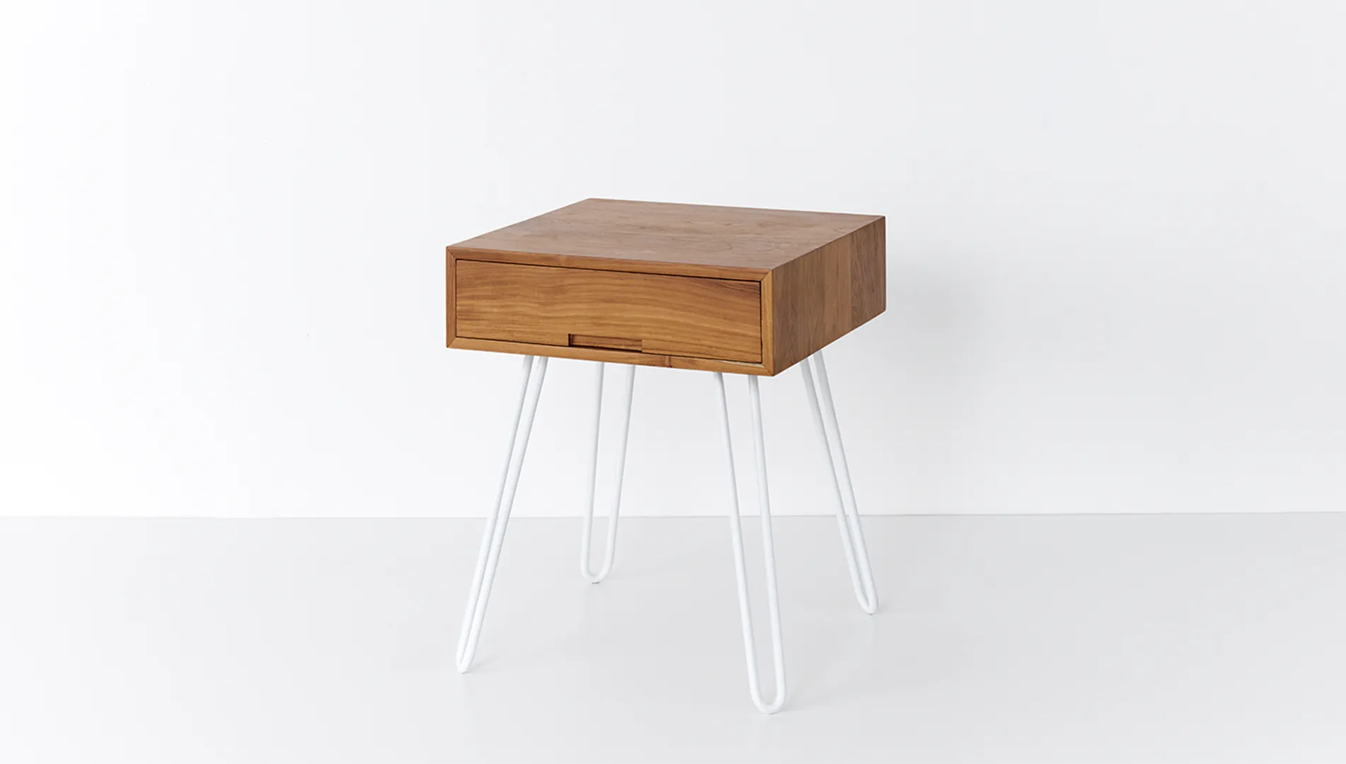 Willy Bedside Table Square