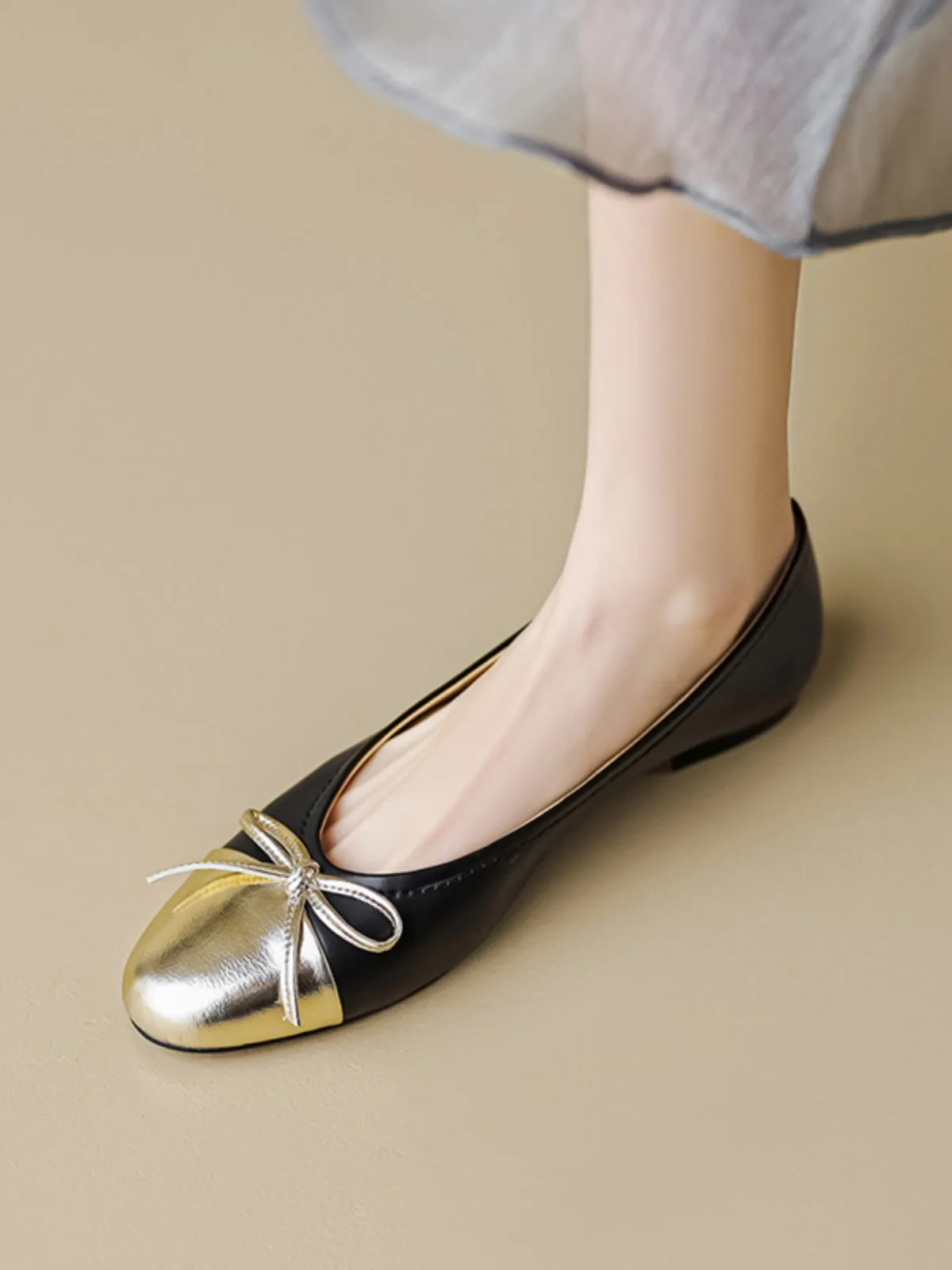 Womens Leather Ballet Flats Shoes with Bow and Color Block Design