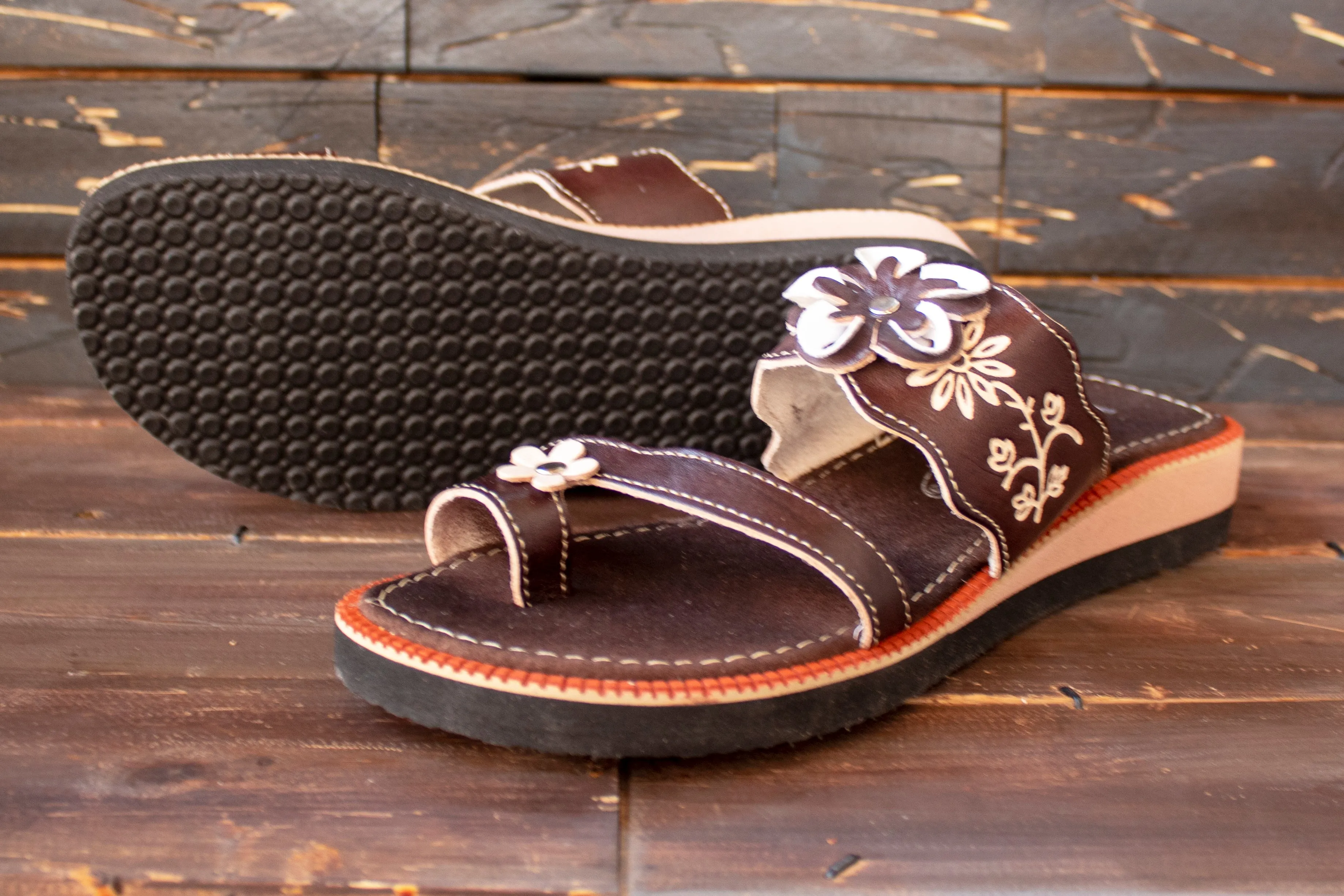 WOMENS LEATHER SLIP ON HUARACHE MEXICAN SANDAL