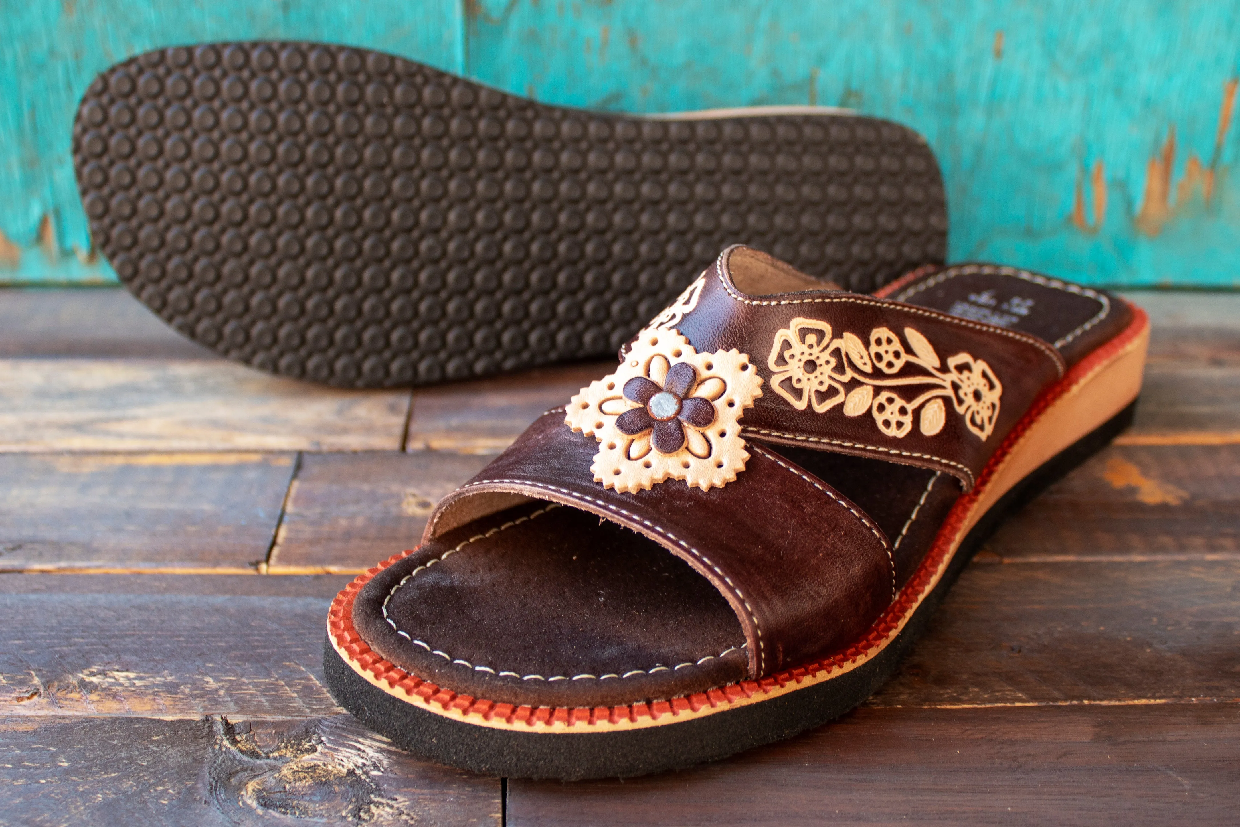 WOMENS LEATHER SLIP ON HUARACHE MEXICAN SANDAL