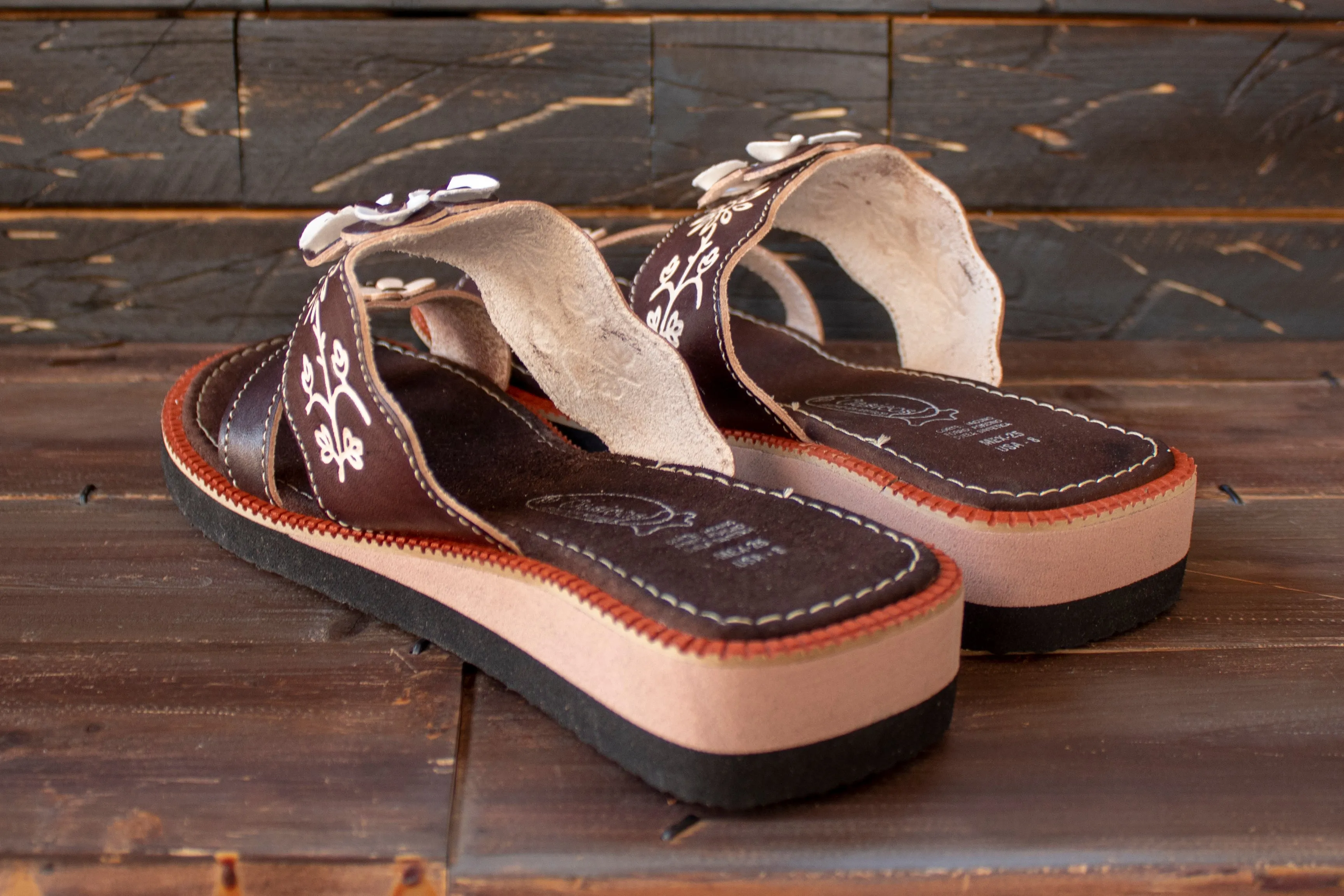 WOMENS LEATHER SLIP ON HUARACHE MEXICAN SANDAL