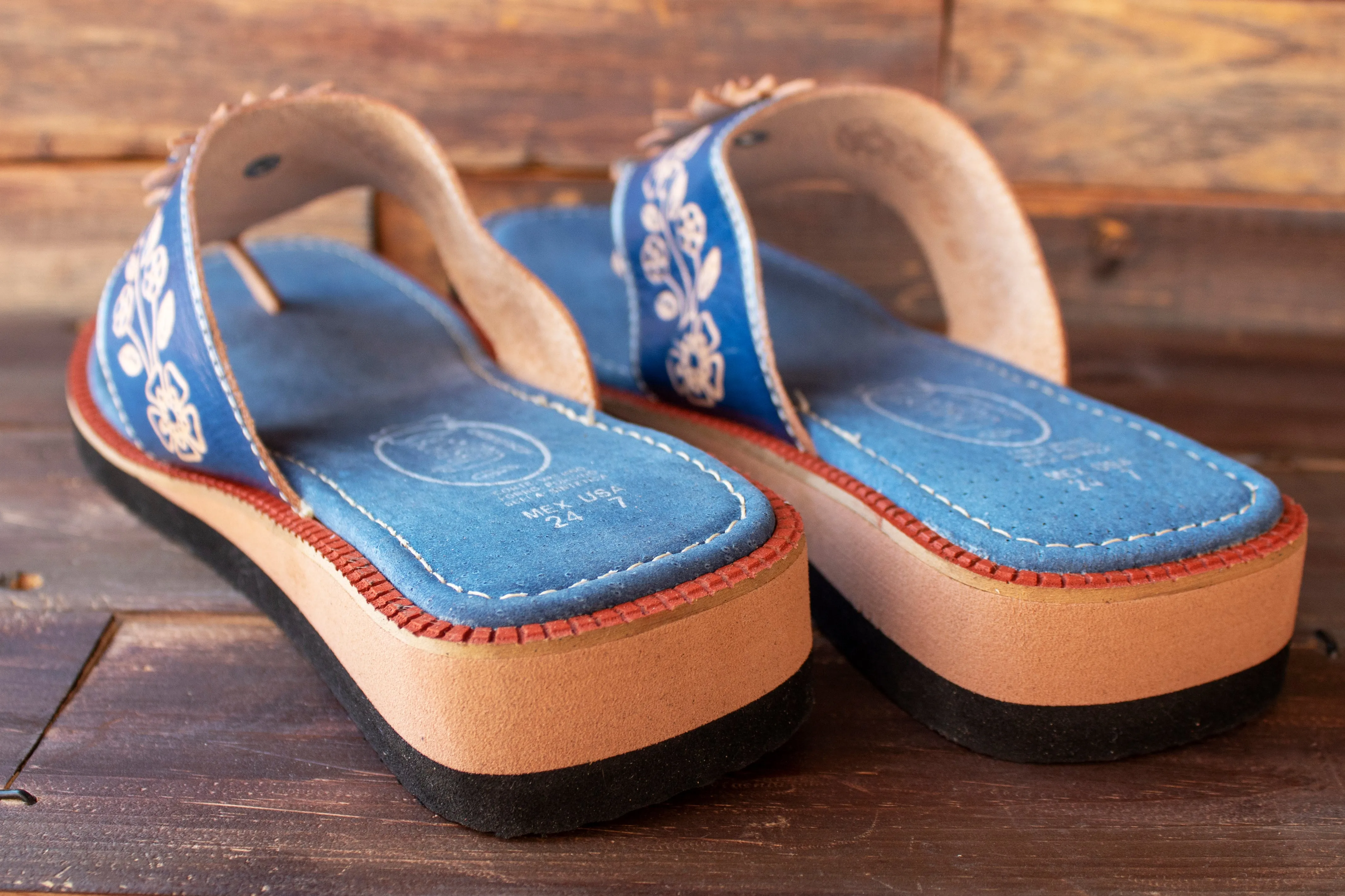 WOMENS LEATHER SLIP ON HUARACHE MEXICAN SANDAL